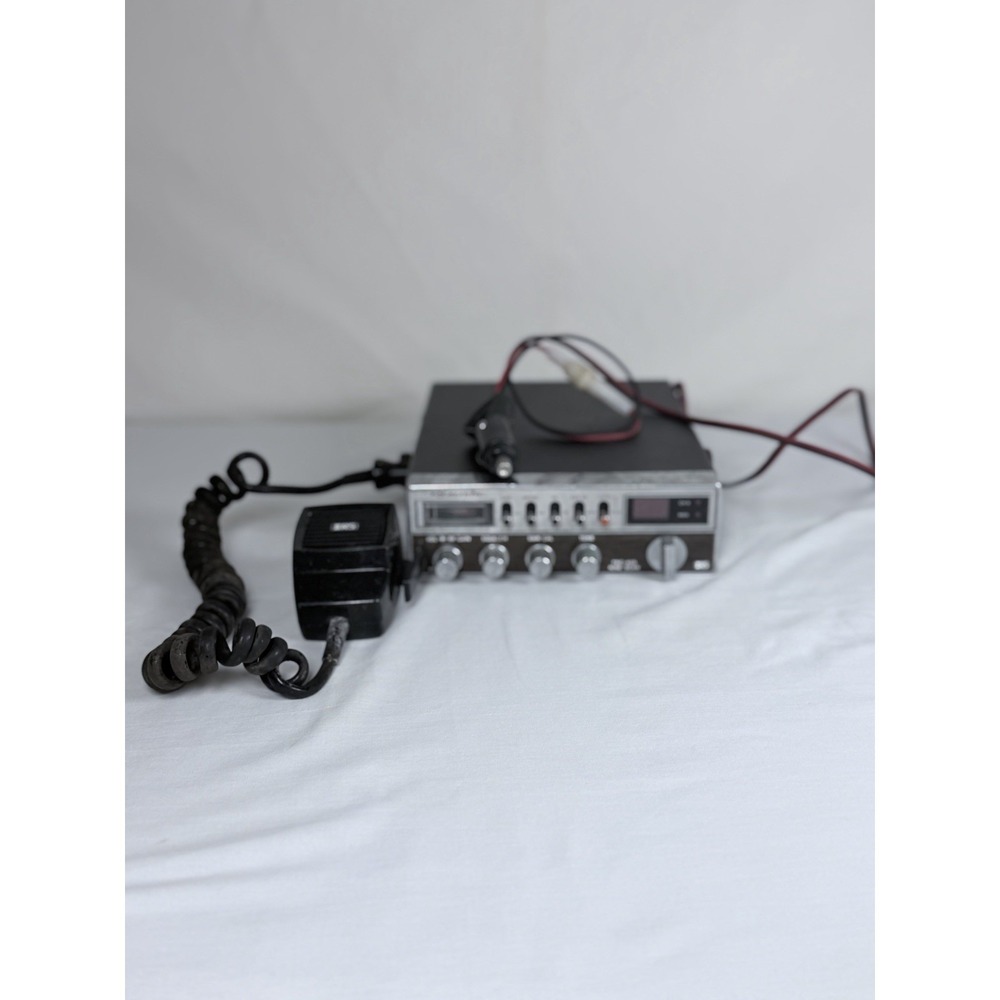 Vtg Realistic TRC-428 Vintage CB Radio 40CH Citizens Band Transceiver (Untested)